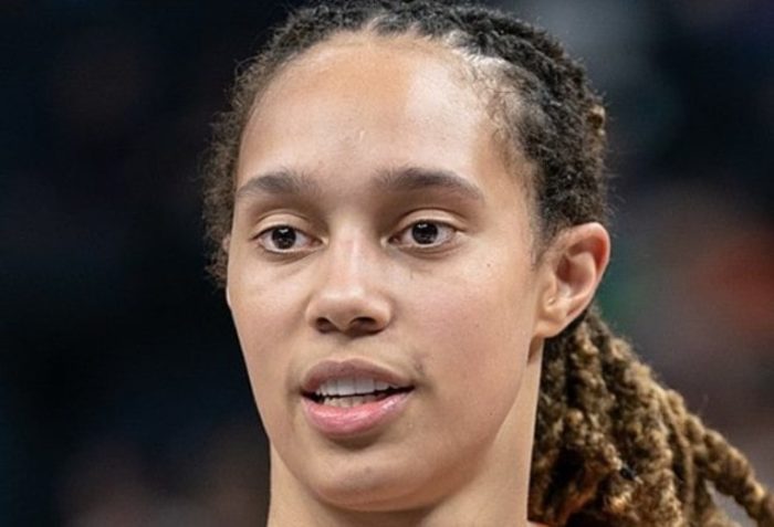 how-tall-is-brittney-griner-the-wnba-basketballer-s-height-explored