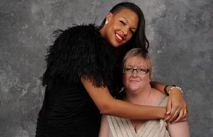 Meet Liz Cambage’s Father and Mother?
