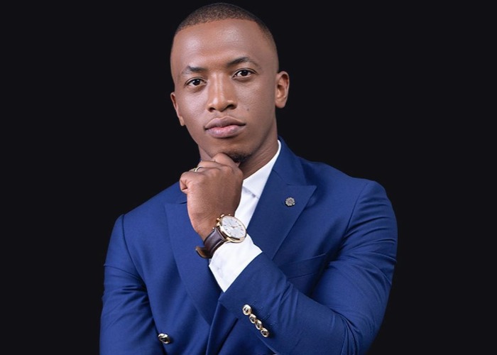 Dumi Mkokstad