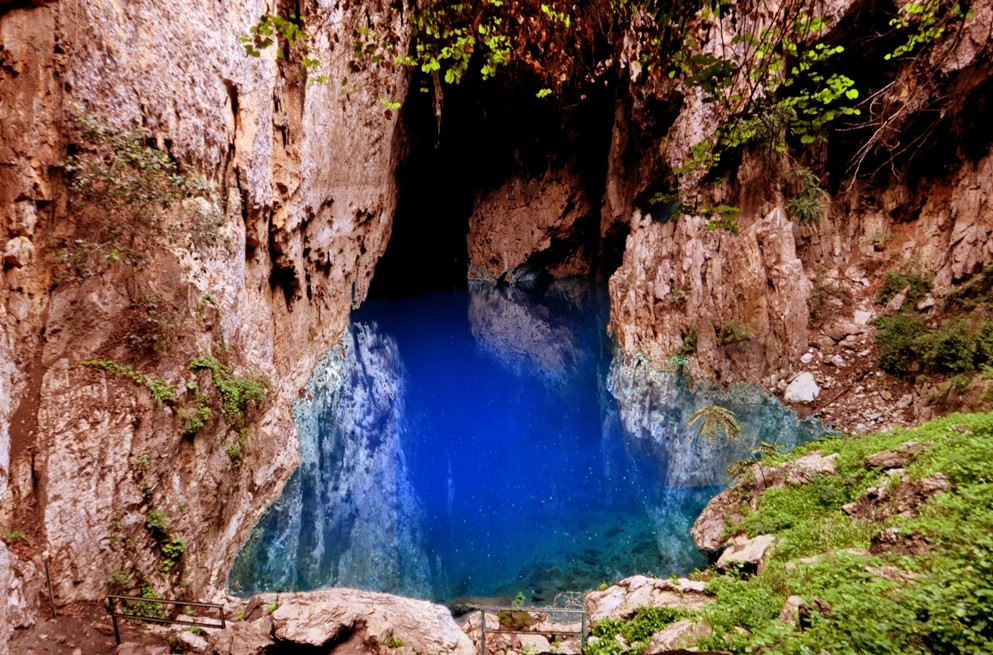 Chinhoyi-caves