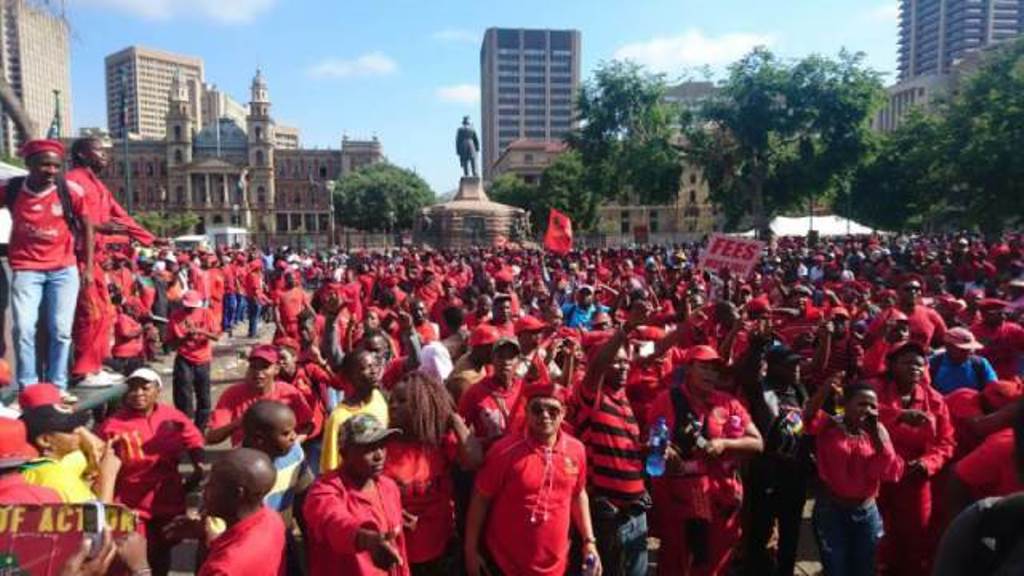 Watch: EFF Member Lesole Proposes To His Lover During EFF Rally